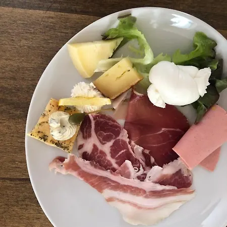 Casal Gabriele Farm stay Lettere